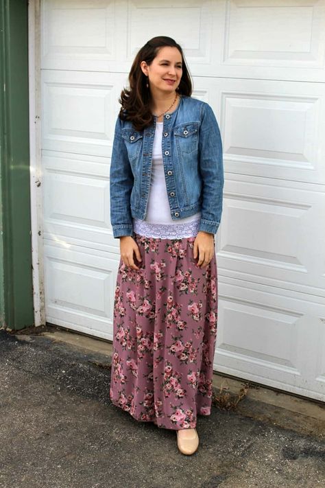 Long Skirt Outfits For Work, Long Modest Dresses, Skirt Outfits For Work, Cute Outfits For Church, Modest Christian Clothing, Modest Mom, Outfit For Church, Walmart Outfits, Modest Outfit Ideas