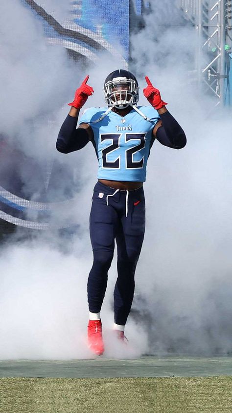 Derrick Henry Wallpaper, Henry Wallpaper, Titans Wallpaper, Cool Football Pictures, Nfl Titans, Tennessee Titans Football, Football Run, Football Poses, Nfl Football 49ers