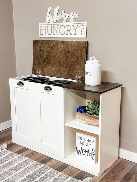 Storage For Dog Food, Dog Storage Ideas Small Spaces, Dog Food Organization, Dog Food Storage Ideas Diy, Dog And Cat Food Storage Ideas, Pet Storage Ideas, Dog Station Ideas Spaces, Diy Dog Food Container, Animal Food Storage Ideas