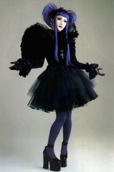 26 years old, posting oldschool visual kei, last.fm Visual Kei Fashion, Estilo Harajuku, Kei Visual, Kei Fashion, Malice Mizer, V Kei, Japanese Street Fashion, Alt Fashion, J Rock