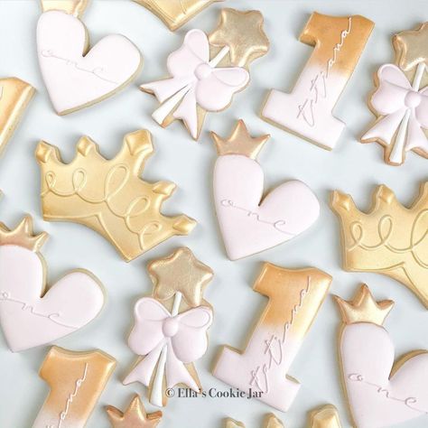 Crown Sugar Cookies, 1st Birthday Princess, Crown Cookies, Princess Cookies, Cookies Theme, Cookies Pastry, Star Cookies, Spice Cookies, Heart Cookies