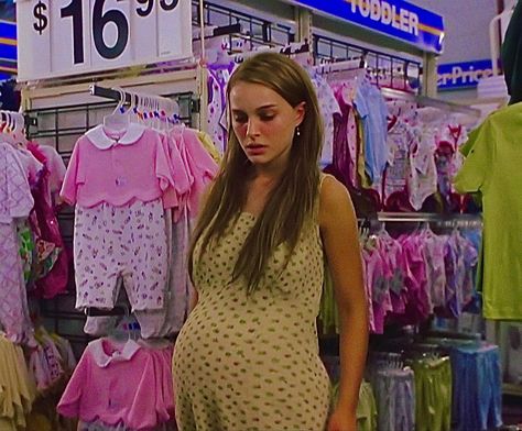 What To Expect When Your Expecting Movie, Pregnant Movie Characters, 90s Pregnant, Pregnant Movie, Novalee Nation, 90s Maternity, Natalie Portman Pregnant, Pregnant Actress, Pretty Pregnant