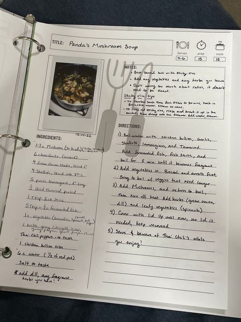 Create the family recipe book of your dreams with this PDF Minimalist Recipe Template!  Great for anyone trying to make a home cookbook, or to quickly jot down that dish your aunt always brings that is incredibly delicious!  Food brings family together, and pictures of food encourage and inspire you to make the dish. This recipe template comes with a section to add a photo so you never forget what your end goal is!  The photo box is compatible with a mini Instax Fujifilm polaroid photo to photograph and easily stick on your final recipe.  This is a PDF printable and can be edited using Adobe pdf editor if you wish to type up your recipe, or it can be printed in bulk to add handwritten directions as you go! This is a digital printable, with an instant download.  Nothing will be mailed to yo Recipe Folder Diy, Minimalist Recipe Book, Homemade Cookbook Aesthetic, Handwritten Recipe Book, Recipe Book Design Templates, Cute Recipe Book Ideas, Homemade Recipe Book Diy, Family Recipe Book Ideas, Diy Recipe Book Ideas