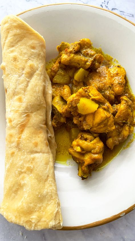 Jamaican Curried Chicken, Roti Meal Ideas, Sunday Dinner Ideas Jamaican, Roti With Curry, Curry Goat And Roti, Chicken Curry And Roti, Curry Roti Recipe, Curry Chicken Trinidad Recipe, Chicken Curry Roti Recipe