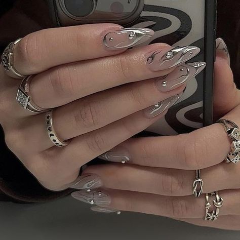 Soft Grunge Nails, Mix And Match Nails, Uñas Aesthetic, Fire Pattern, Electronic Gift Ideas, Long Almond, Nails Silver, Grunge Nails, Grunge Fashion Soft