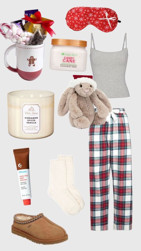 Where To Get Christmas Pjs, Cute Pjs Christmas, Aesthetic Christmas Pajamas, Pjs Christmas, Christmas Stocking Aesthetic, Matching Christmas Sleepover Sets, Cute Pjs Aesthetic Winter, Cute Christmas Pajamas For Teens, Christmas Pjs Aesthetic Friends