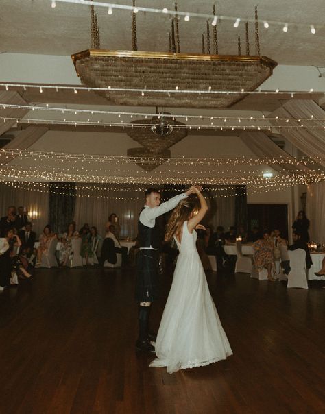 Wedding First Dance Aesthetic, Wedding Photos Dancing, First Dance Wedding Photos, Wedding Dance Aesthetic, First Dance Aesthetic, Last Dance Wedding, First Dance Ideas, Wedding Reception Dancing, Fairytale Theme