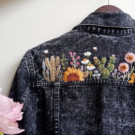 Floral Embroidery Pattern for Jeans jacket, PDF Pattern, Digital download Video Tutorial for Beginner - Etsy Polska Jean Jacket Design, Denim Jacket Embroidery, Embroidery Jeans Jacket, Embroidery Jeans Diy, Customised Denim Jacket, Clothes Embroidery Diy, Denim Embroidery, Embellished Denim Jacket, Diy Jacket