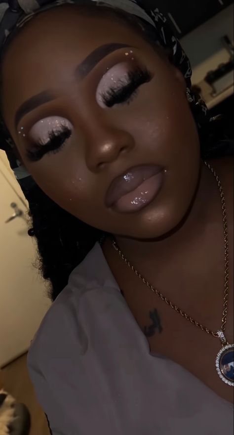 Intense Makeup Looks, Makeup Astethic, Makeup Looks Dramatic, Winged Liner Makeup, Full Glam Makeup, Intense Makeup, Maquillage Yeux Cut Crease, Gold Makeup Looks, Face Beat Makeup