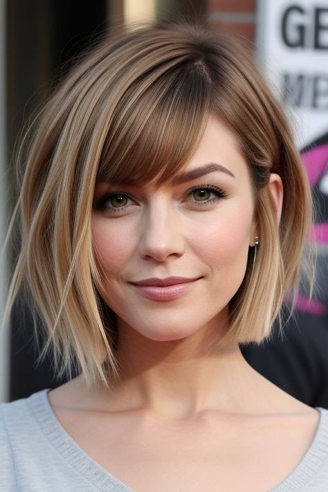 29+ Short Hairstyles for Round Faces Women 4 Long Pixie With Bangs, Bob Cut For Round Face, Short Hairstyles For Long Faces, Hairstyles For Long Faces, Short Hairstyles For Round Faces, Faces Women, Edgy Short Haircuts, Hair Contouring, Lob Hairstyle