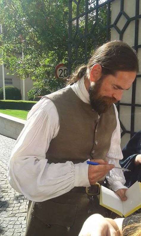 Outlander Film, Duncan Lacroix, Outlander Characters, Starz Tv Series, The Fiery Cross, Jaime Fraser, Outlander Season 2, Outlander Casting, Dragonfly In Amber