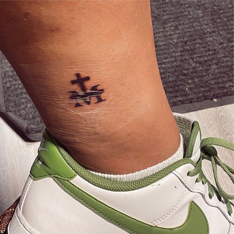 Cross Tattoo On Ankle, Marian Tattoo, Tattoo On Ankle, Greek Tattoos, Tat Ideas, Makeup Looks Tutorial, Cross Tattoo, Ankle Tattoo, Dope Tattoos