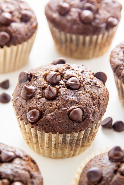 Healthy Double Chocolate Banana Muffins - Baker by Nature Chocolate Banana Muffins Healthy, Double Chocolate Banana Muffins, Chocolate Banana Muffins Recipe, Cottage Cheese Muffins, Double Chocolate Zucchini Muffins, Healthy Chocolate Banana, Chocolate Zucchini Muffins, Healthy Banana Muffins, Jumbo Muffins