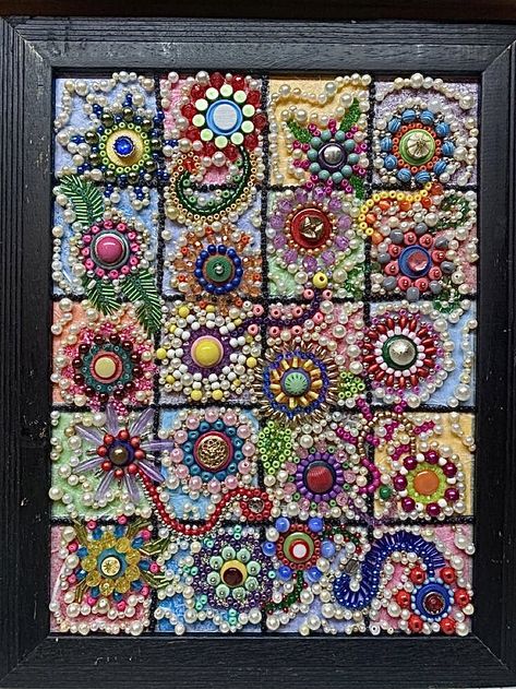 Pictures Made From Beads, Bead Artwork On Canvas, Trinket Crafts, Seed Bead Art On Canvas, Art With Beads, Embroidered Wall Art Beads, Beaded Pictures, Beaded Jeweled Picture Frame, Mold Art