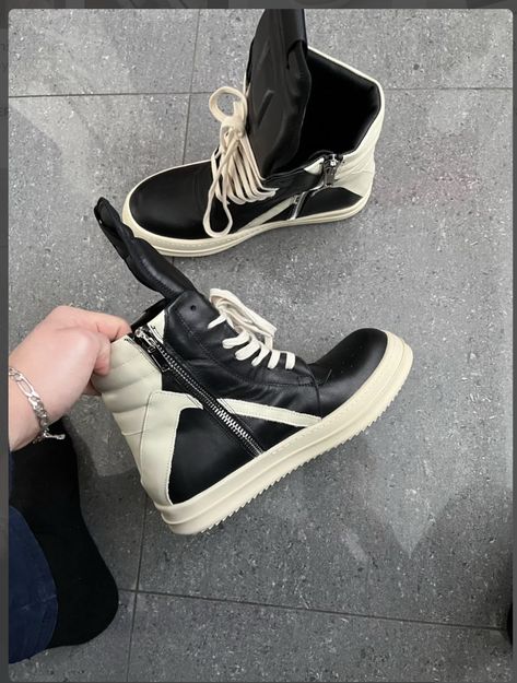 Rick Owens Geobasket, Vetements Shoes, Rick Owens Shoes, Leather Sneakers Men, Jordan Shoes Retro, Shoe Gallery, Street Shoes, High Shoes, Baddie Outfits Casual