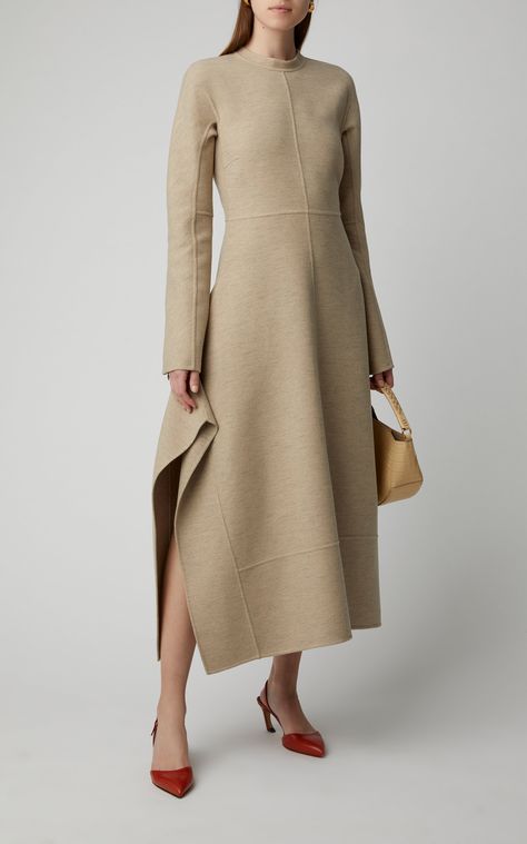 Jil Sander Leven Folded Wool Midi Dress 2023spring Fashion, Wool Dress Outfit, Jil Sander Lookbook, Jil Sander Ss23, Cos Dress, Jil Sander Dress, Jil Sander Sweater, Cos Fashion, Jil Sander Fall Winter 2022-2023