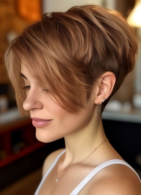 amber cinnamon pixie haircut, fall hair color idea Fall Pixie Cut And Color, Fall Pixie Hair Color, Blonde Highlights Bob, Pixie Cut With Highlights, Pixie Hair Color, Cinnamon Hair Colors, Hairstyles For Seniors, Cinnamon Hair, Hair Color Idea