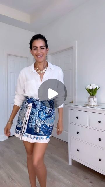 Doranellys Patton on Instagram: "DIY skirt with a 🧣Comment SKIRT and I’ll send you full details and links in a DM. A simple way to wear your scarf as a skirt! Perfect for summer, with a T-shirt, tank top of dress shirt. 
Outfit linked in bio, my @shop.ltk  as @doranellyspatton , and “June” stories highlights.
Scarf is 50”x 50”
💖If you loved this video share it with friends, and turn on Reels Notifications, so you don’t miss any of my reels.
Thank you so much!

 🚫Do not repost my videos without my consent ©

#fashionhacks #howtotieascarf #stylingtipps #scarfstyle #scarfs #scarfseason #styleideas #stylehacks #scarvesfordays #diy #summerstyles 

Style tips, fashion hacks, shirt, scarf tutorial, casual outfits, how to wear, white button down, linen shirt" Scarf Techniques, Scarf As A Skirt, Hermes Scarf Outfit, Dress Shirt Outfit, Scarf Skirt, Shirt Scarf, Clothes Hacks, Scarf Tutorial, Scarf Outfit