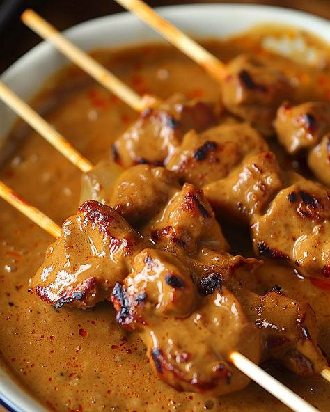 Satay Sauce - Recipes Smile Sate Sauce Recipe, Satay Sauce Recipe, Sauce Satay, Pork Satay, Chicken Satay Recipe, Satay Recipe, Asian Dinners, Homemade Sauce Recipes, Satay Sauce