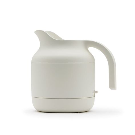 Tea Time: 10 Best Electric Kettles — Annual Guides 2016 Muji Kitchen, Massillon Ohio, Naoto Fukasawa, Minimal Kitchen, Water Kettle, Tea Kettle, Small Appliances, Electric Kettle, Midcentury Modern