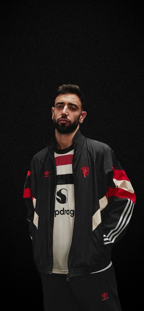 Bruno Fernandes Manchester United, Haha Photos, Bruno Fernandes, Manchester United Wallpaper, Manchester United Fans, Two Men, Man United, Manchester United, Manchester