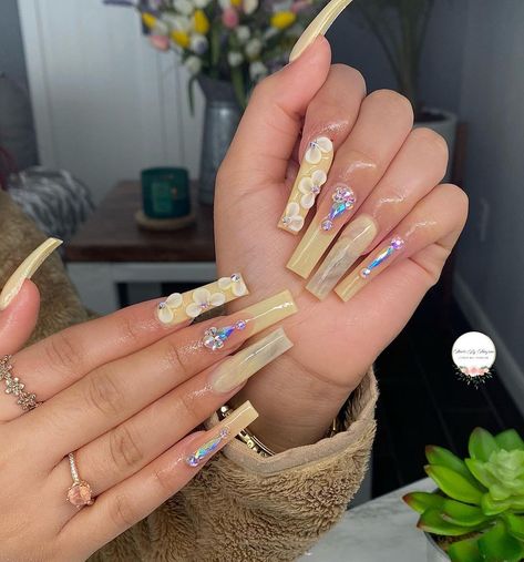 Green Acrylic Nails, Inspiration Nails, Bling Wallpaper, Acrylic Nail Ideas, Edgy Nails, White Acrylic Nails, Colored Acrylic Nails, Baddie Nails, Long Acrylic Nails Coffin