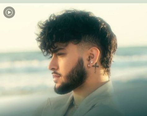 Mullet With Beard, Curly Hair With Beard, Drop Fade Mullet, Short Hair Mullet Men, Curly Mullet Hairstyle Mens, Faded Mullet Men, Short Mullet Mens, Mens Haircuts Thick Hair, Hair Types Men