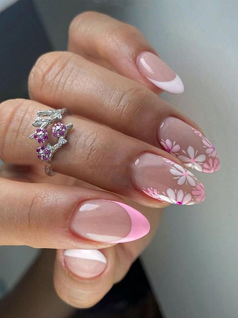 Multicolor  Collar   Colorblock,Plants Bare Nails Embellished   Nail,Hand & Foot Care Pink Flower Nails, Cute Simple Nails, Summery Nails, Girly Acrylic Nails, Almond Shape, Short Acrylic Nails Designs, Stick On Nails, Floral Nails, Short Acrylic Nails