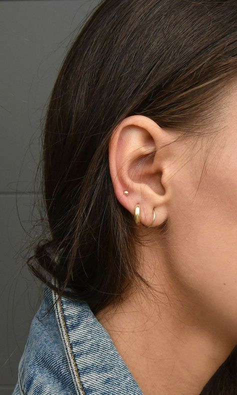 Conch Ring, Piercing Face, Ear Peircings, Piercing Bar, Piercing Chart, Piercings Ideas, Piercing Inspo, Open Hoop Earrings, Lobe Piercing