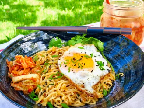 Cheesy Kimchi Noodles Recipes Stir Fry, Mango Bread, Kimchi Noodles, Korean Meals, Homemade Kimchi, Fry Rice, Recipes Korean, Stir Fry Rice, Cheddar Cheese Sauce