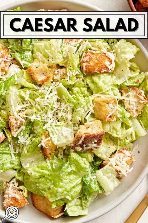 Caesar Salad Best Caesar Salad Recipe, Cesar Salad Recipe, Easy Caesar Salad Dressing, Grocery Ideas, Budget Bites, Homemade Caesar Salad Dressing, Super Salads, Lean Cuisine, Cooking Mama