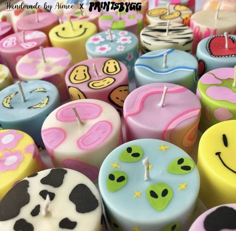 Crayon Candles, Funky Candles, Twisted Candles, Soya Mumu, Tanah Liat, Pastel Room, Cute Candles, Aesthetic Candles, Candle Aesthetic