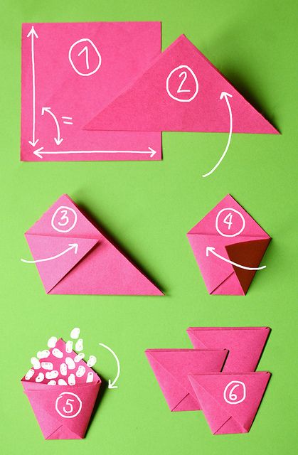 Bolsita caramelos Origami Garden, Origami Pocket, Storing Seeds, Kraf Kertas, Origami Envelope, Diy Snacks, Instruções Origami, Origami Folding, Origami Instructions