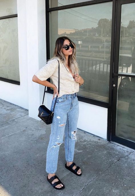 Birkenstock Arizona Eva Outfit, Straight Leg Jeans Aesthetic, Eva Birkenstock Outfit, Ankle Jeans Outfit, Outfit Ideas With Boots, Birks Outfit, Style Straight Leg Jeans, Straight Jeans Outfit, Jeans Aesthetic