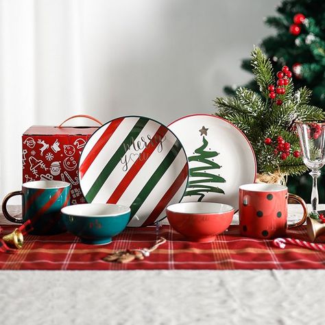 2022 New Design Christmas Dinnerware.

Collection Porcelain Restaurant Tableware
It's a Christmas basic choice for almost all family during Christmas.

1. Christmas Dinnerware is perfect for all dishes on the dining table.
2. With two times over 1320℃ firing, strong, light and durable.
3. Could be also customized dinner set for your home use or as a party dinnerware, or coperate gifts of beauty dish. Christmas Dinnerware Sets Holidays, Restaurant Tableware, Christmas Dinnerware Sets, Red Porcelain, Beauty Dish, Porcelain Dishes, Holiday Dinnerware, Melamine Dinnerware Sets, Christmas Decorating Ideas