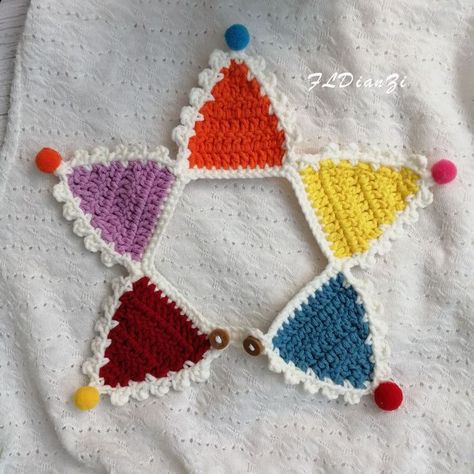 You can get it on youtube channel: fengLing-crochet Crochet Star, Crochet Fairy, Crochet Design Pattern, Crochet Stars, Beginner Crochet Projects, Crochet Collar, Crochet Fashion Patterns, Fun Crochet Projects, Halloween Crochet