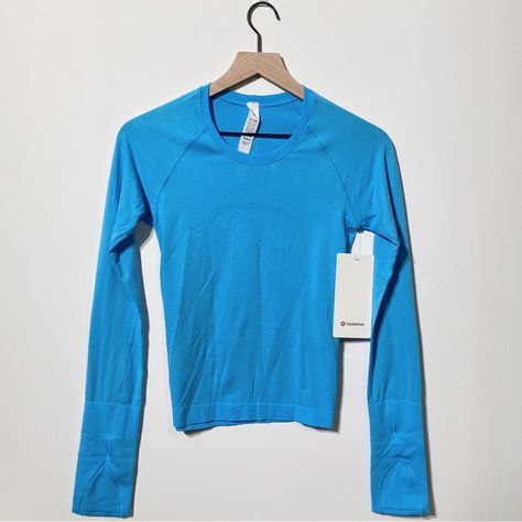 Kayak Blue Light Lululemon Swiftly Tech Long Sleeve Blue, Lululemon Long Sleeve Swiftly Tech, Cheap Lululemon Items, Cute Preppy Shirts, Lulu Shirts, Cute Preppy Clothes, Lululemon Outfit Ideas, Lululemon Accessories, Lululemon Clothes