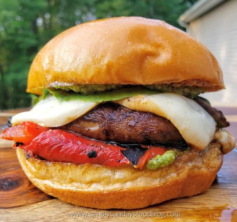 Grilled Portabella Mushroom Burgers - Simply Sundays Grilled Portabella Mushroom Burger Recipes, Portabella Mushroom Burgers, Easy Cookout Food, Portabella Burger, Portabella Mushroom Burger, Portobello Recipes, Grilled Portabella Mushrooms, Stuffed Portabella, Portabella Mushrooms Recipes