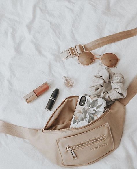 Handbag Photography, Waist Purse, Photography Bags, Fawn Design, White Sheet, Cream Aesthetic, Foto Tips, Flat Lay Photography, Outfit Trends