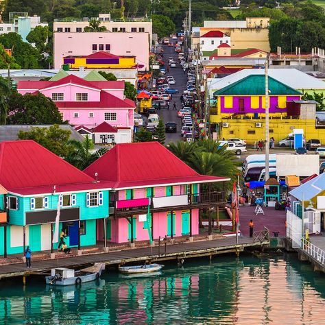 Antigua and Barbuda is so gorgeous! It looks like a painting 🌅🤩 Antigua And Barbuda Aesthetic, Antigua Aesthetic, Carribean Sea, Travel America, Caribbean Culture, Foreign Travel, Usa States, Booking Flights, Antigua And Barbuda