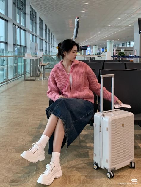 Airport Skirt Outfit, Skirt Airport Outfit, Kim Sia, Airport Aesthetics, Airport Ootd, Softgirl Outfits, Airport Fit, Airport Fits, Korean Casual Outfits