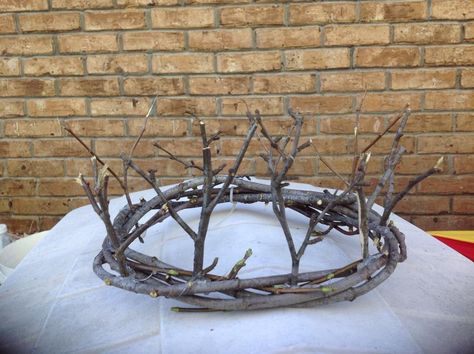 Bean Ideas, Twig Crown, Random Holidays, Nature Crown, Warrenton Virginia, Cosplay Idea, Medieval Party, Pagan Festivals, Fairy House Crafts