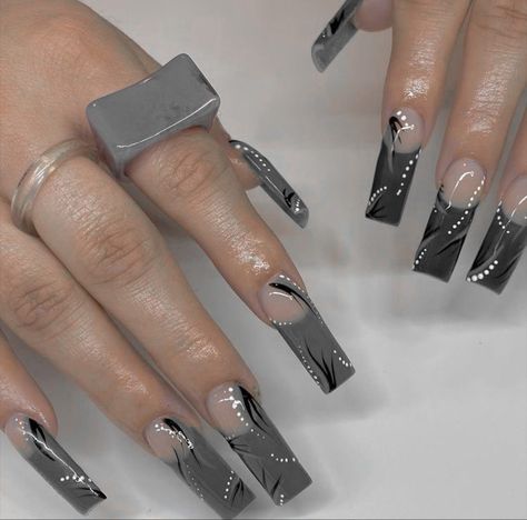 Grey Long Nails Ideas, White Black And Grey Nails, Gray Nails With Design Ideas, Gray Black And White Nails, Black Gray Nails Ideas, Grey Y2k Nails, Dark Grey Nails With Design, Black And Gray Nail Ideas, Gray Acrylic Nails Design