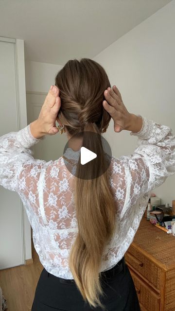 Cassie on Instagram: "Easy everyday hairstyle 🤍 Upgrqde your ponytail with this hair hack! Perfect for school or work 🌟 Save to recreate 🫶🏼 #ponytail #hairhacks #easyhairstyles #longhair" Everyday Hairstyle, Hair Hack, Easy Everyday Hairstyles, September 7, Everyday Hairstyles, Hair Hacks, Easy Hairstyles, Red Hair, Long Hair Styles