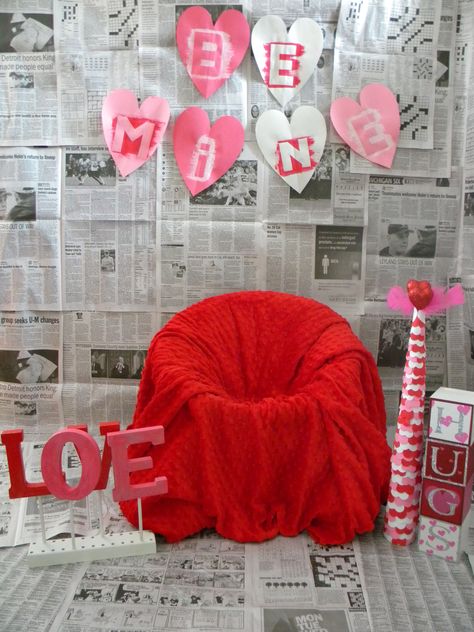 Valentine Day Picture Ideas, Valentine’s Day Backdrop Photoshoot, Valentines Photoshoot For Kids, Valentines Photoshoot Backdrop, Valentine’s Day Background Photoshoot, Indoor Valentines Day Photoshoot Kids, Valentine’s Day Minis Photoshoot, Valentine’s Day Backdrop, Family Valentines Day Photoshoot