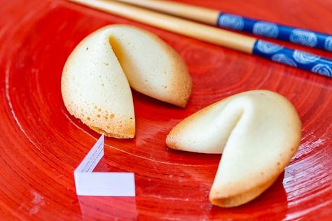 Homemade Fortune Cookies, Fortune Cookies Recipe, Cookie Recipe Video, Fortune Cookies, Family Planning, Fortune Cookie, Spatulas, Recipe Video, Dim Sum