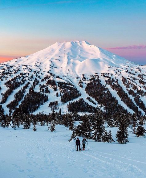 Today's Location: Mount Bachelor Oregon Photographer:@richbacon Mount Bachelor formerly named Bachelor Butte is a stratovolcano atop a shield volcano in the Cascade Volcanic Arc and the Cascade Range of central Oregon. The Mount Bachelor ski area has operated on the mountain since 1958. The volcano lies at the northern end of the 15-mile long Mount Bachelor Volcanic Chain. Selected by: @jeff_bell_photos #MountBachelor #sunrise #oregon #oregonexplored #traveloregon #pnwonderland #cascad... Bend Oregon Winter, Sunrise Tattoo, Shield Volcano, Winter Fitness, Extreme Sport, Adventure Aesthetic, Ski Season, Central Oregon, Oregon Travel