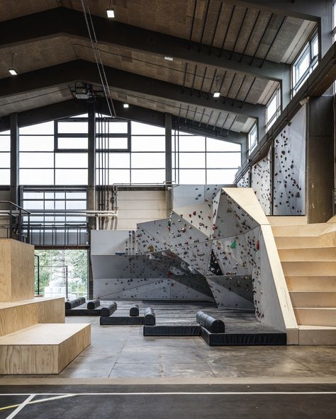 At Home Climbing Gym, Rock Climbing Gym Design, Rock Climbing Gym Aesthetic, Climbing Gym Design, Home Climbing Gym, Climbing Hall, Gym Building, Gym Architecture, Indoor Climbing Gym