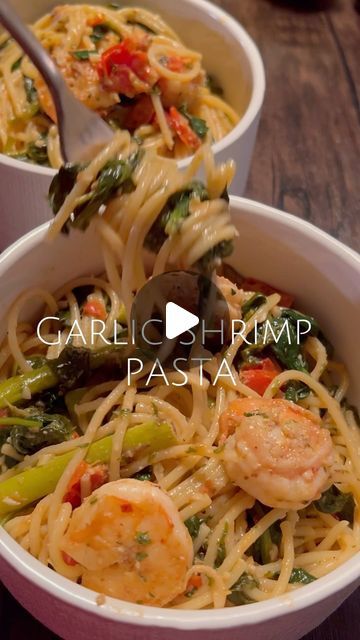 The Working HouseMom on Instagram: "19 days until Valentine’s Day…Meal Inspo #5 ♥️ Garlic Shrimp Pasta. I used spaghetti for this, but it's also great with angel hair, linguine, or penne pasta. Let me know if you try it, share a video, and tag me for a repost. #foodblogger #recipes #cooking #influencer #foodie #foodstagram #pasta #shrimppasta #pescatarian" Shrimp Recipe Videos, Food Recipes Pescatarian, Pasta Salad Recipes With Shrimp, Shared Lunch Ideas, Shrimp And Noodle Recipes, Pasta With Shrimp Recipes, Cooking Influencer, Pasta Shrimp Recipes, Healthy Spaghetti Recipes