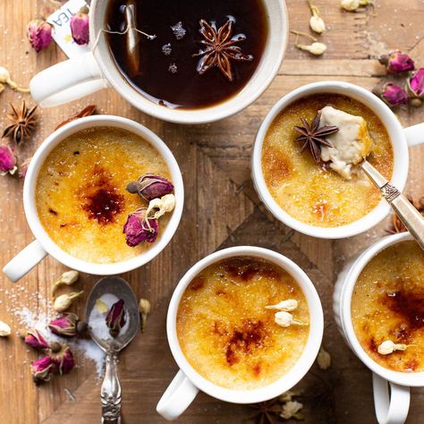 Crème Brûlée Recipe, Creme Brulee Recipe Easy, Creme Brulee Desserts, French Custard, Brulee Recipe, Creme Brulee Recipe, Winter Desserts, Desserts Menu, No Bake Snacks